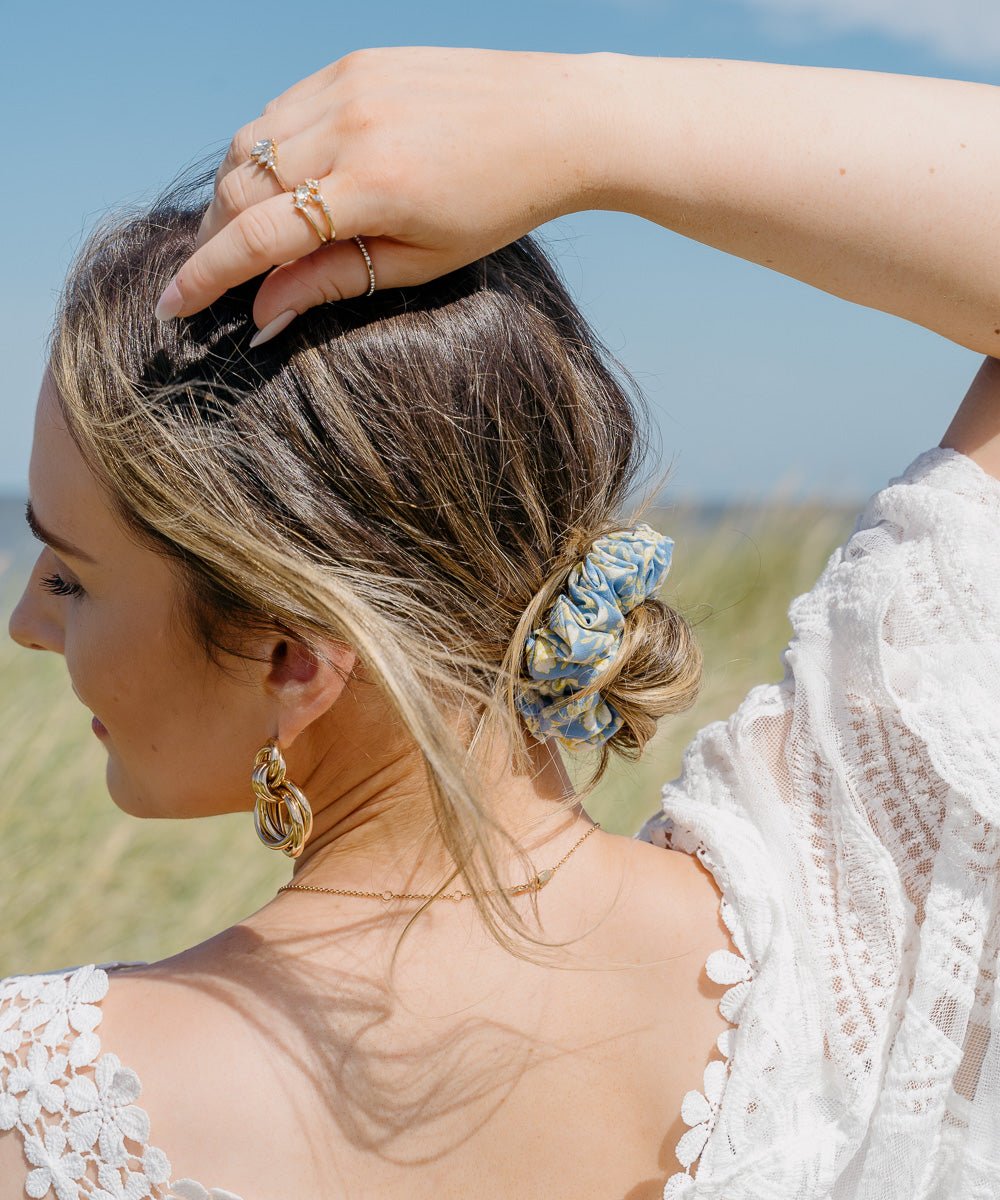 LIV - Printed Scrunchie - Blau/Gelb - Fizz & Femme