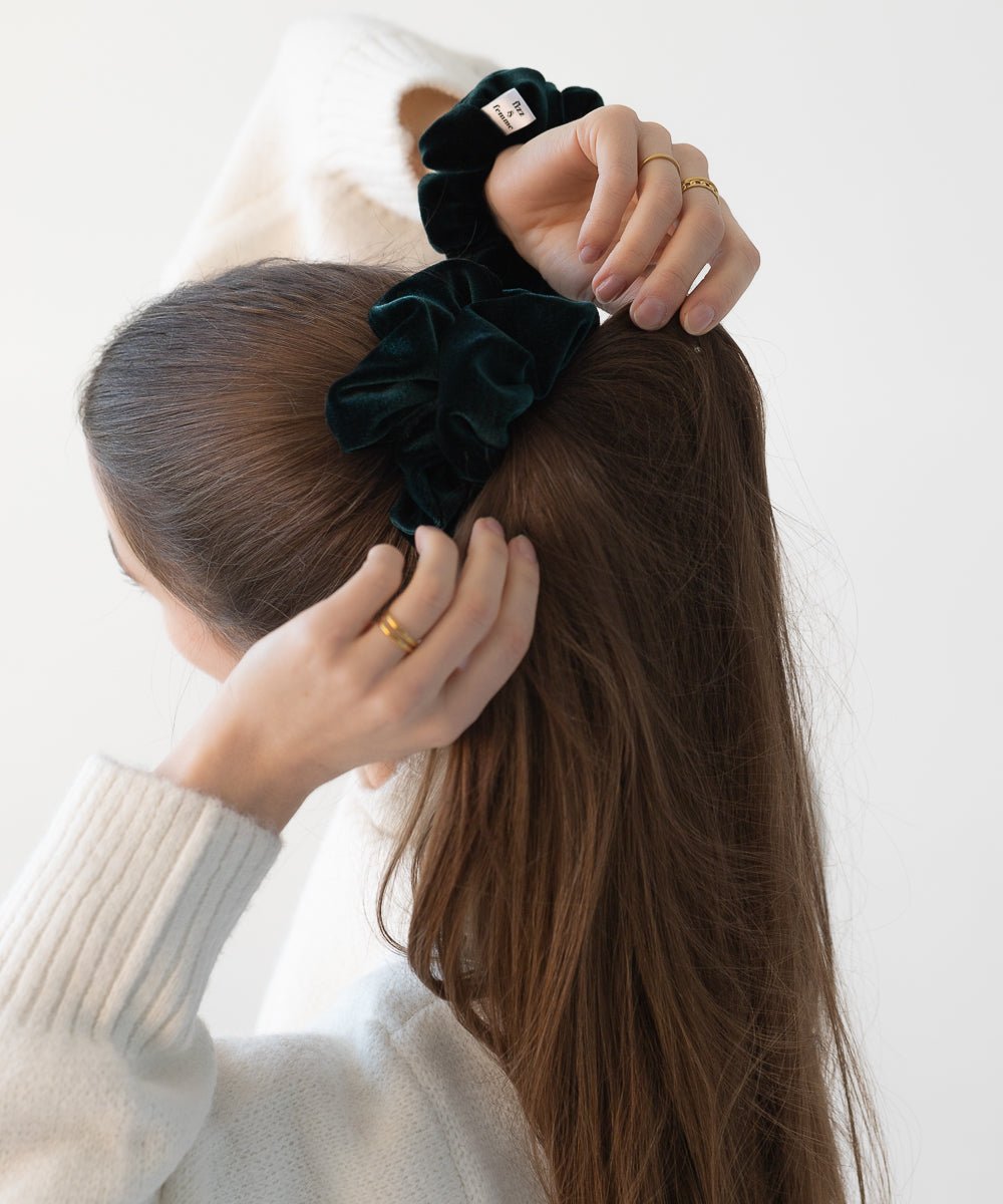 SIENNA - Scrunchie aus Samt - Blau - Fizz & Femme